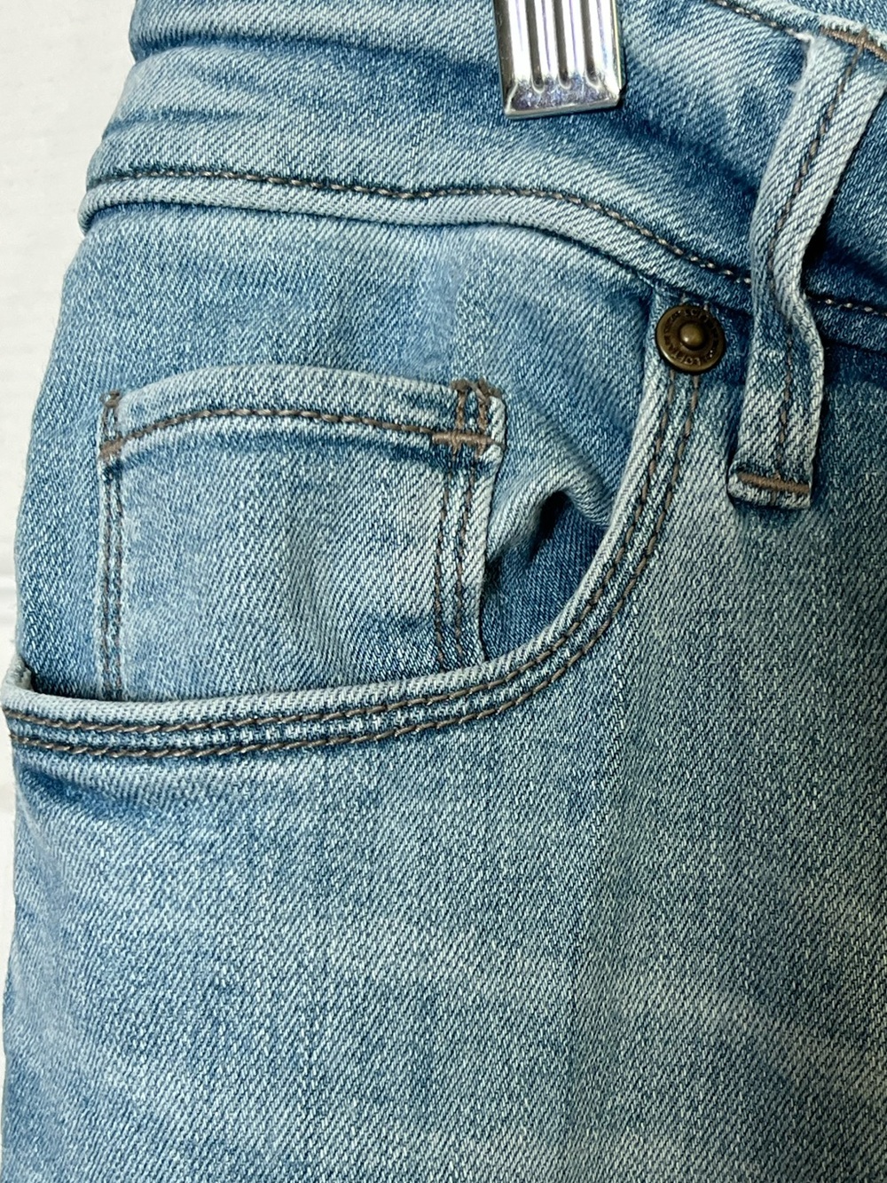 LOFT Women’s Size 14 / 32 US High Rise Curvy Skinny  Stretch Jeans Blue Denim - Picture 3 of 16